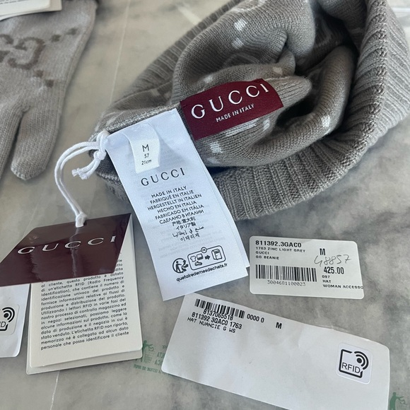 GG cashmere jacquard beanie hat & Gloves Set. NWT. - Picture 13 of 16